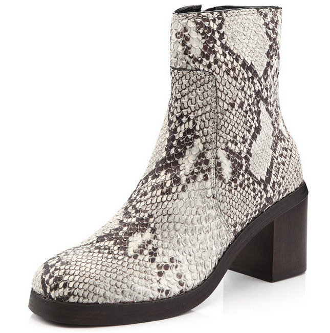  :  Calvin Klein Jeans