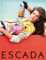 - -  Escada
