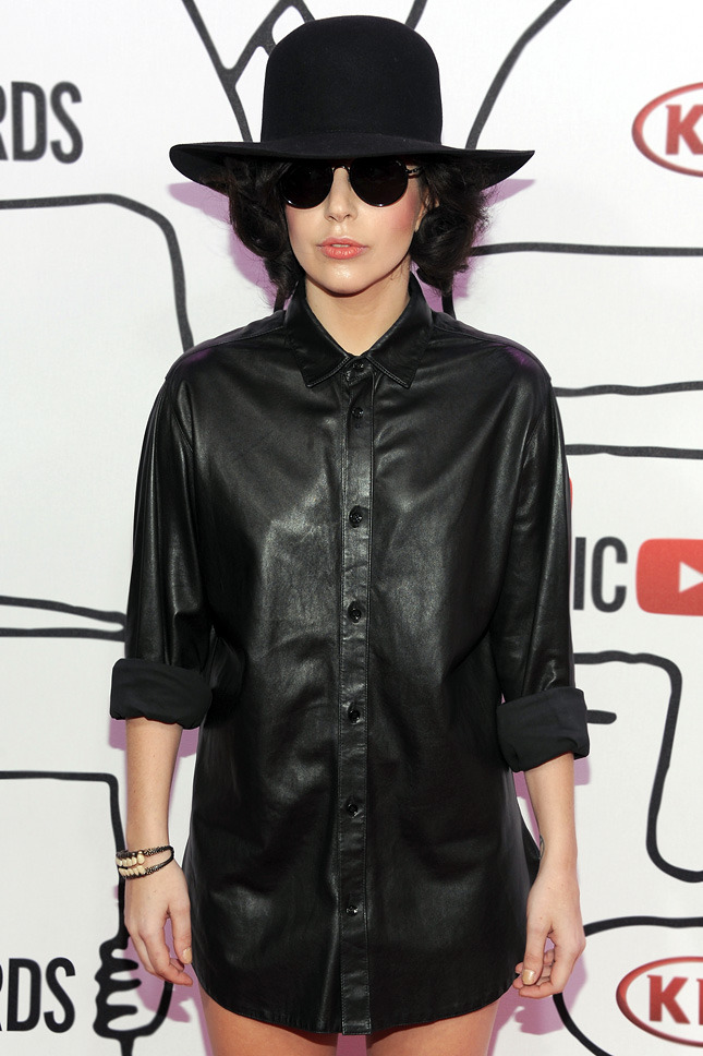      Saint Laurent   YouTube Music Awards  -